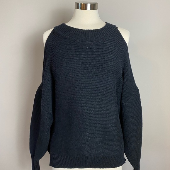 NWTs Boutique Brand Cold Shoulder Sweater - Black - Picture 1 of 11